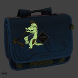 cartable ; cartable primaire ; cartable 38cm ; cartable enfant ; enfant ; bleu ; dino ; dinosaure ; trottinette ; croco ; recyclé ; cartable 38cm dino trottinette ; phosphorescent